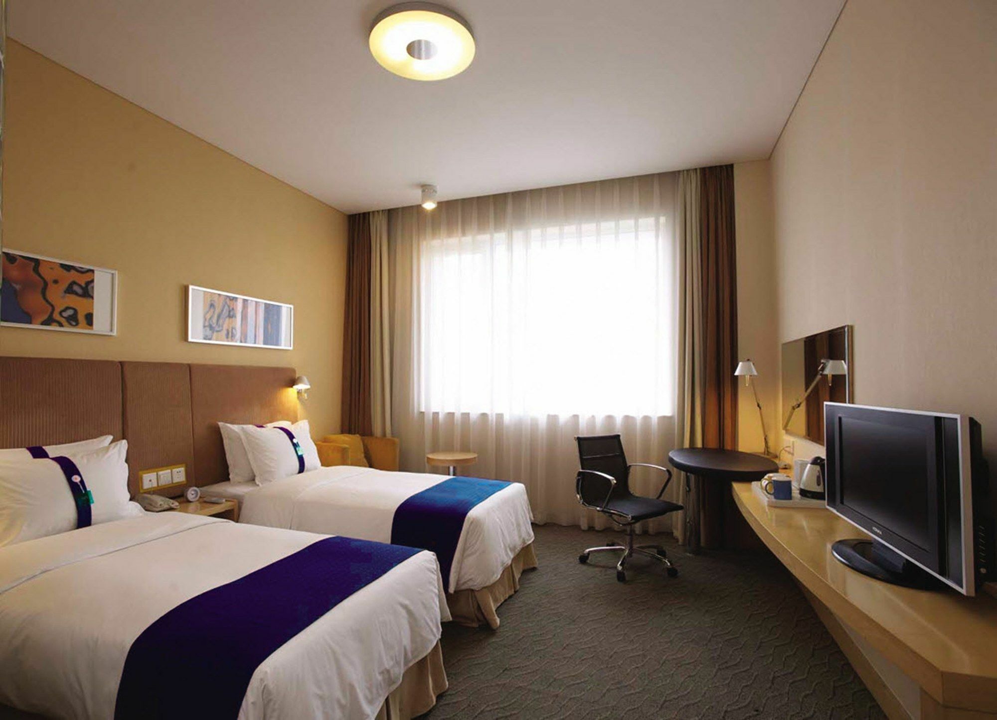 Holiday Inn Express Luoyang Xiyuan Exterior foto