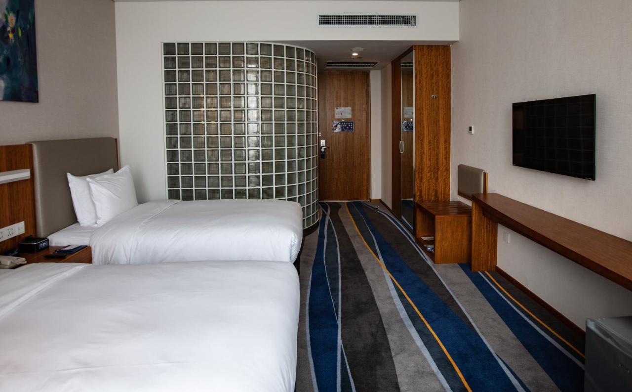 Holiday Inn Express Luoyang Xiyuan Exterior foto